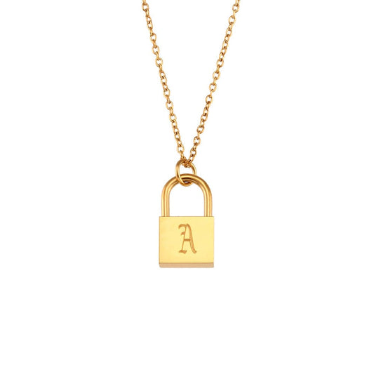 Collar con inicial Locked With You