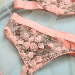 Conjunto de 3 piezas de lencería floral rosa concha