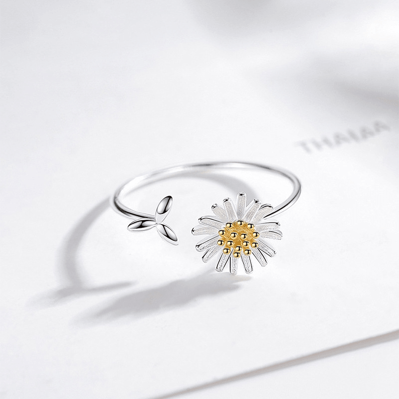 Daisy Flower Ring Adjustable - Pura Jewels