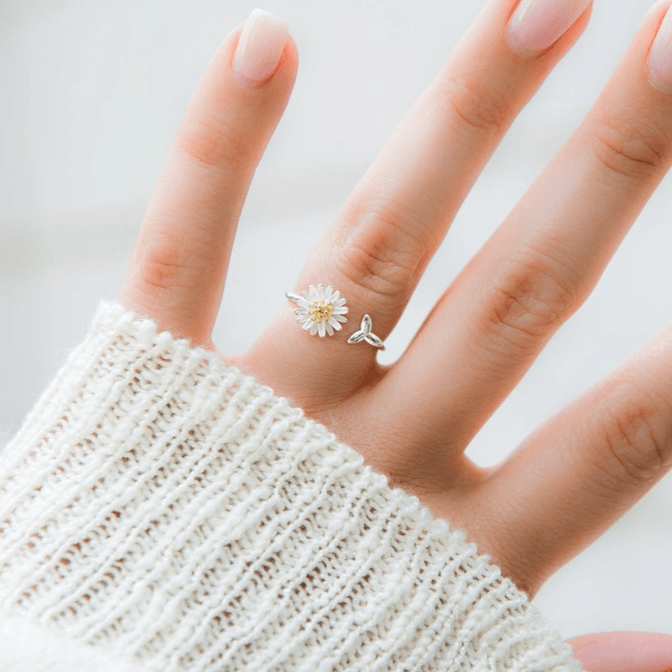 Daisy Flower Ring - Pura Jewels