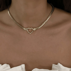 Collar de eslabones de corazón de oro