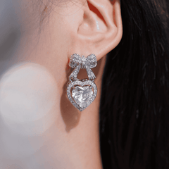 Aretes de amor con nudos